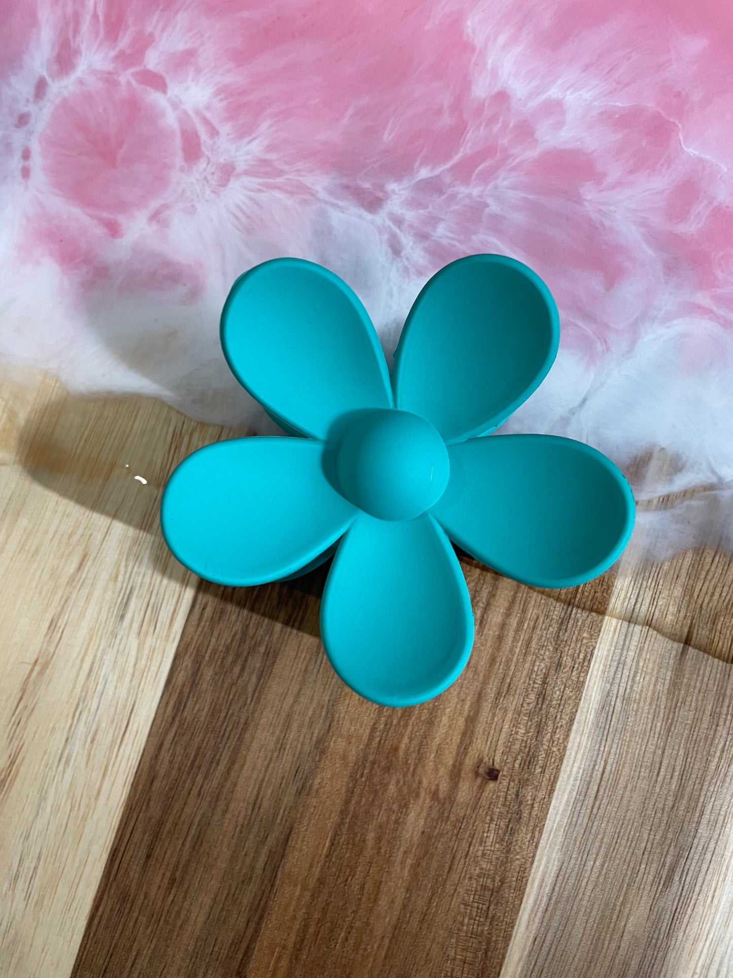 Flower claw clip